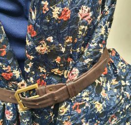 Vlněná látka aplikace květy černá