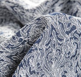 Žakárová látka ornamentální vzor tm.modrá/bílá