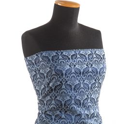 Žakárová látka se vzorem ornamentu modrá