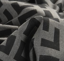 Kostýmová viskozová látka geo.vzor černá