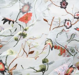 Krajka výšivka louka motýlci sv.modrý tyl