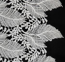 Krajka hrubá plastický vzor lístky slonová kost