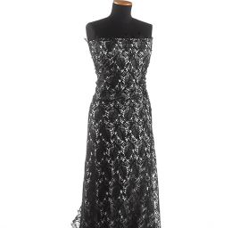 Krajka hrubá plastický vzor lístky černá