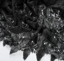 Krajka hrubá plastický vzor lístky černá