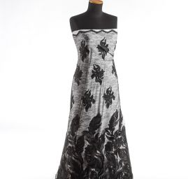 Krajka bordurová na tylu květy černá