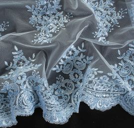 Krajka výšivka na tylu květinový motiv sv. modrá