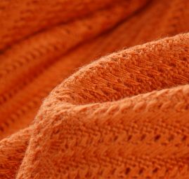 Pletenina imitující ručně pletený svetr oranžová