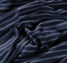 Teplejší žakárový úplet proužky modrý