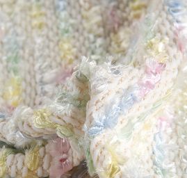 Kostýmová látka plastický vzor 