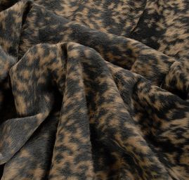 Imitace kašmírové látky s krátkým vlasem hnědočerná