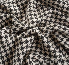 Kostýmová látka vzor pepito bíločerná