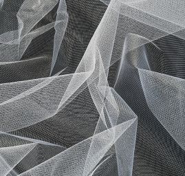 Tyl klasický lesklý bílý 300cm šíře