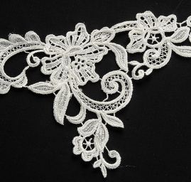 Krajka zdobný lem slonová kost