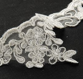 Krajka lem květinový vzor smetanová