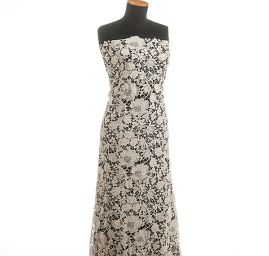 Krajka hrubší plastický vzor smetanová