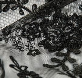Krajka výšivka na tylu květinová černá