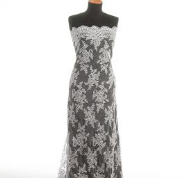 Krajka výšivka na tylu květinový vzor bílá