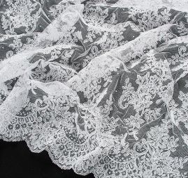 Krajka výšivka na tylu květinový vzor bílá