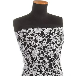 Krajka luxusní plastický vzor bílá