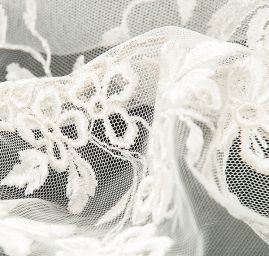 Krajka výšivka na tylu bordura smetanová