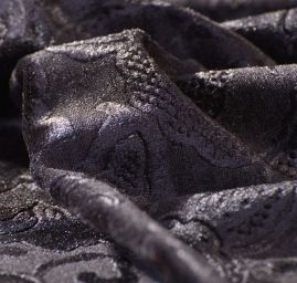 Samet květinový vzor černý