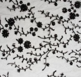 Krajka výšivka na tylu s rokajlem a flitry bordura černá