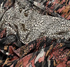 Středně silný úplet tisk romantický motiv 