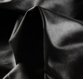 Imitace kůže výšivka černá