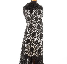 Efektní hrubá krajka květinový motiv černá