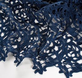 Efektní hrubá krajka květ/ornament tm.modrá