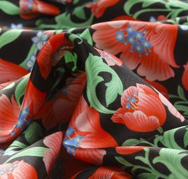 Hedvábný atlas květinový vzor červený