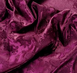 Brokát krojový nepružný tmavě fialovovínová
