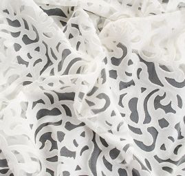 Krajka tylová sametové aplikace bílá