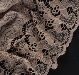 Krajka vzorový tyl s bordurou hrubé krajky šedá