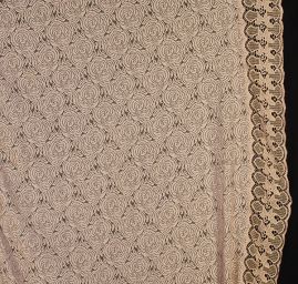 Krajka vzorový tyl s bordurou hrubé krajky tělová