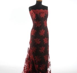 Krajka na vzorovém tylu květy vínová