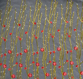 Tyl s výšivkou květů červenorůžových bílý