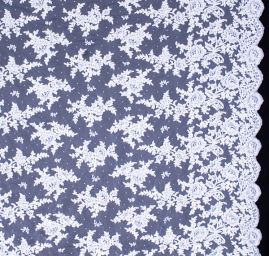 Krajka výšivka na tylu v barvě slonové kosti