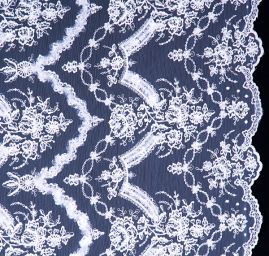 Krajka výšivka na tylu s korálky a rokajlem