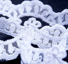 Efektní krajka lem bílá