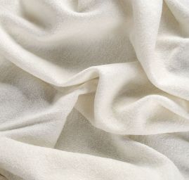 Vařená vlna lomená bílá