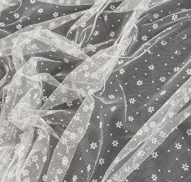 Tyl šatový sametový flock puntík/květy slon. kost