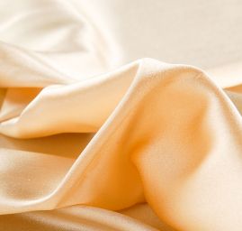 Satén hedvábný pružný pískově žlutý