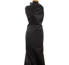 Žakárová látka geometrický motiv černá