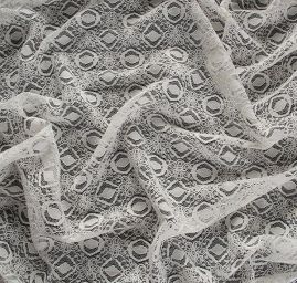 Pružná krajka jemná geometr.motiv smetanová