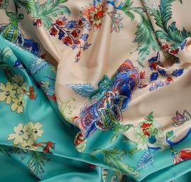 Satén nepružný tisk folklorní motiv květin