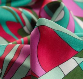 Satén nepružný tisk abstraktní motiv zelený/růžový