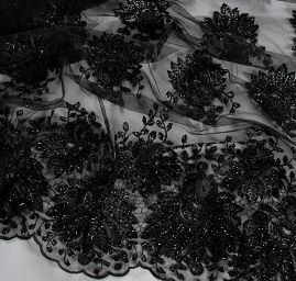 Krajka na tylu černá výšivka korálky