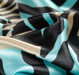 Satén nepružný zvířecí vzor modročerný