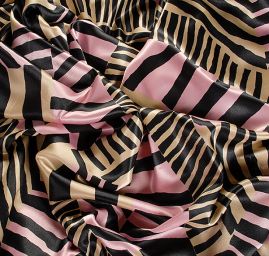 Satén nepružný motiv zvířecí černorůžový